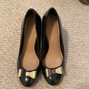 Lauren Conrad patent leather gold bow heels 8